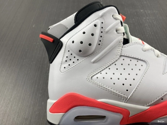 Bmlin Retro (2014) 384664-123 Infrared 6 Jordan White 0824
